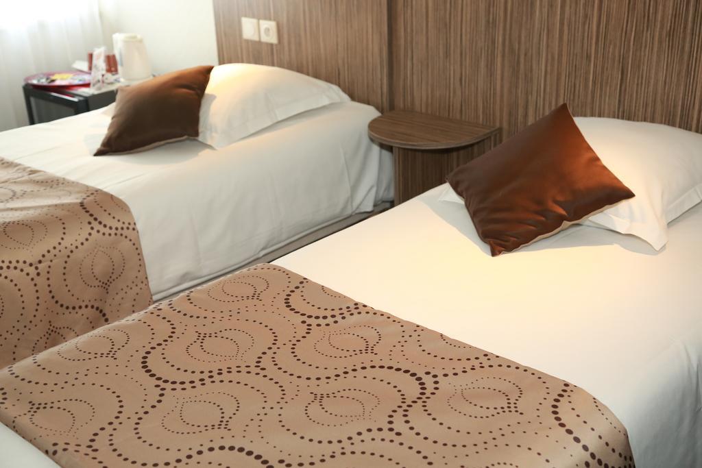 Nord-Hotel Лилль Экстерьер фото